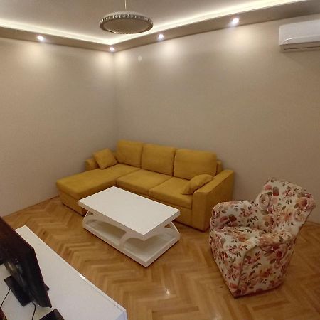 Apartments Mellon 포드고리차 외부 사진
