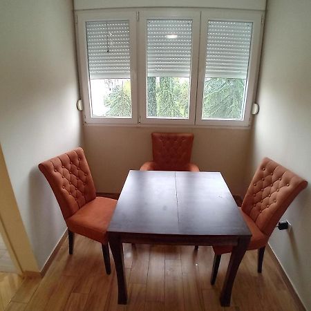 Apartments Mellon 포드고리차 외부 사진